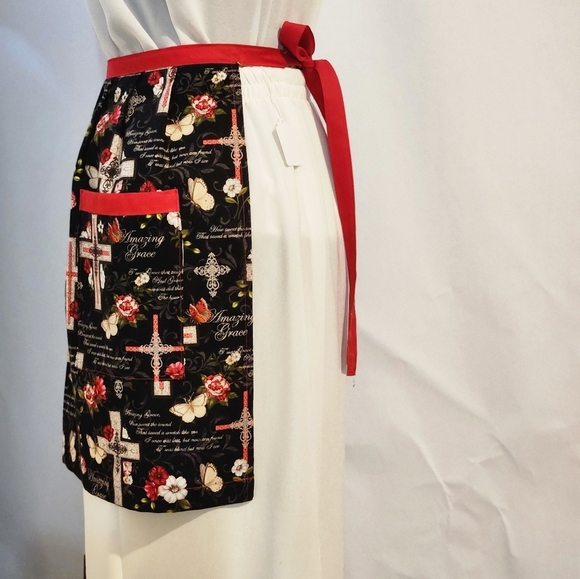 Hand Crafted Half Apron 2 Pockets Black Red Religious Theme Cross Cotton - Picture 8 of 9